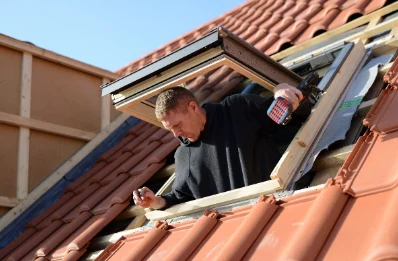 Pose de fenêtres de toit Velux à Mesnil-Roc'h